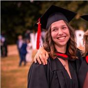 Étudiante Sciences Po (C2 Cambridge) – Cours d’anglais, SES, français & méthodologie (lycée + droit licence)